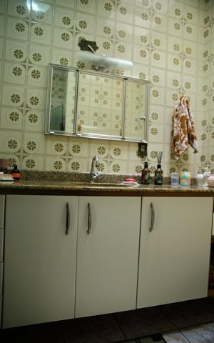 Casa à venda com 98m², 2 quartos e 1 vagaBanheiro 