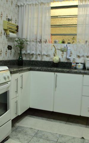 Casa à venda com 98m², 2 quartos e 1 vagaCozinha 