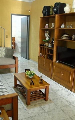 Casa à venda com 98m², 2 quartos e 1 vagaSala
