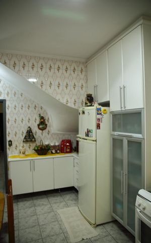 Casa à venda com 98m², 2 quartos e 1 vagaCozinha 