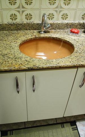 Casa à venda com 98m², 2 quartos e 1 vagaBanheiro 