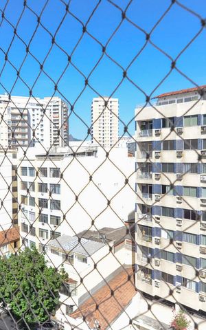 Apartamento à venda com 145m², 2 quartos e 1 vaga Apartamento à venda com 145m², 2 quartos e 1 vagaSala