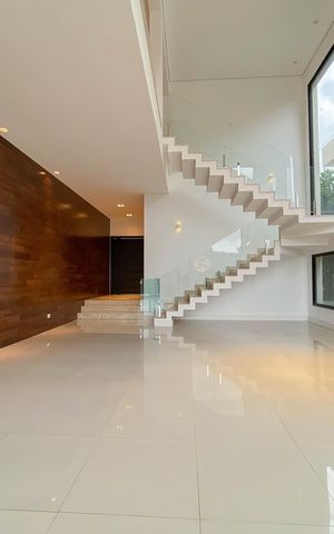 Casa de condomínio à venda com 450m², 4 quartos e 4 vagas