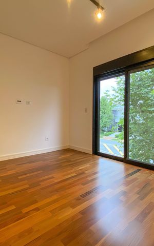 Casa de condomínio à venda com 450m², 4 quartos e 4 vagas