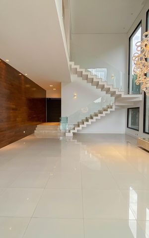 Casa de condomínio à venda com 450m², 4 quartos e 4 vagas