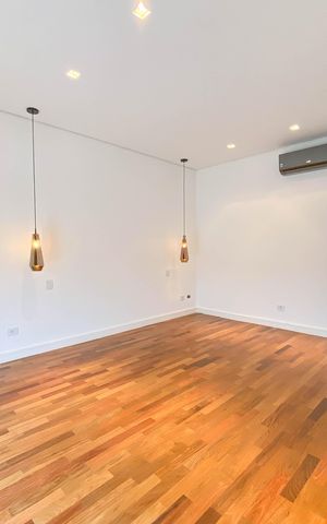 Casa de condomínio à venda com 450m², 4 quartos e 4 vagas