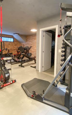 Casa de condomínio à venda com 450m², 4 quartos e 4 vagas