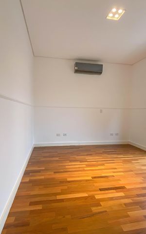 Casa de condomínio à venda com 450m², 4 quartos e 4 vagas