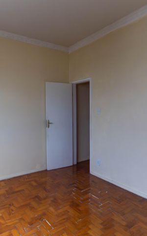 Apartamento à venda com 81m², 2 quartos e sem vaga