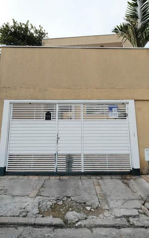 Casa à venda com 190m², 3 quartos e 2 vagasFachada