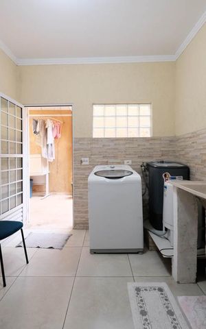 Casa à venda com 190m², 3 quartos e 2 vagasÁrea de Serviço