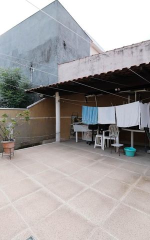 Casa à venda com 190m², 3 quartos e 2 vagasÁrea externa