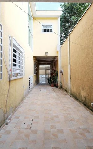 Casa à venda com 190m², 3 quartos e 2 vagasÁrea externa