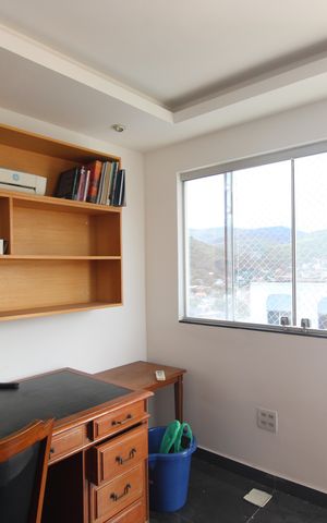 Apartamento à venda com 254m², 4 quartos e 2 vagasEscritório