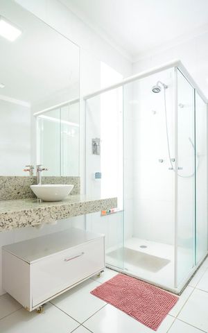 Casa à venda com 284m², 3 quartos e 3 vagasBanheiro da suíte 1
