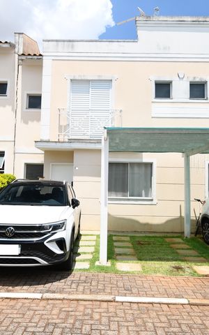 Casa de condomínio à venda com 80m², 3 quartos e 2 vagasFachada