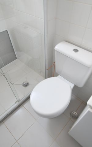 Casa de condomínio à venda com 80m², 3 quartos e 2 vagasBanheiro Social