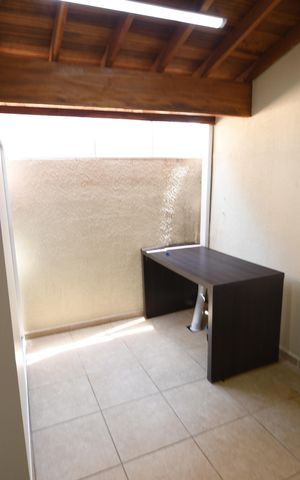 Casa de condomínio à venda com 80m², 3 quartos e 2 vagasÁrea de Serviço