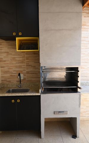 Casa de condomínio à venda com 80m², 3 quartos e 2 vagasChurrasqueira