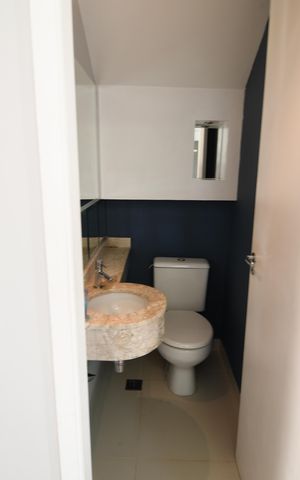 Casa de condomínio à venda com 80m², 3 quartos e 2 vagasLavabo