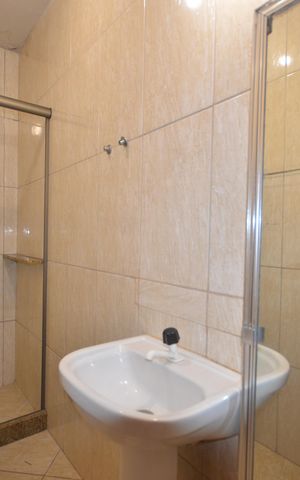 Casa de condomínio para alugar com 140m², 3 quartos e sem vagaBanheiro Social