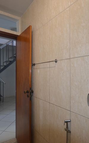 Casa de condomínio para alugar com 140m², 3 quartos e sem vagaBanheiro Social
