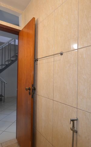 Casa de condomínio para alugar com 140m², 3 quartos e sem vagaBanheiro Social