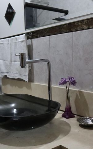 Casa à venda com 250m², 5 quartos e 4 vagasBanheiro Social 02/ Casa 01