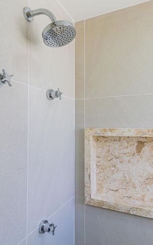 Apartamento à venda com 113m², 3 quartos e 2 vagas Apartamento à venda com 113m², 3 quartos e 2 vagasBanheiro da Suíte 1