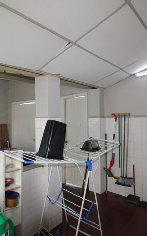 Casa à venda com 170m², 2 quartos e 4 vagasÁrea de Serviço