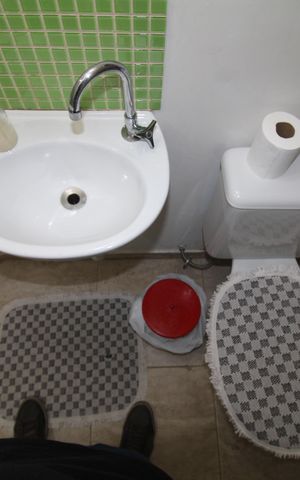 Casa à venda com 170m², 2 quartos e 4 vagasLavabo