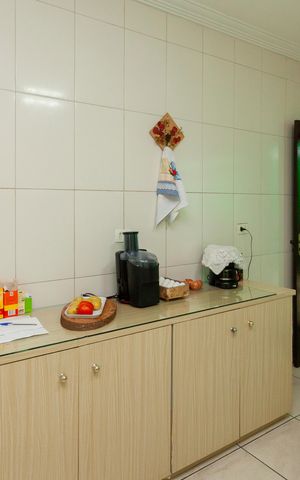 Casa à venda com 136m², 3 quartos e 2 vagasCozinha