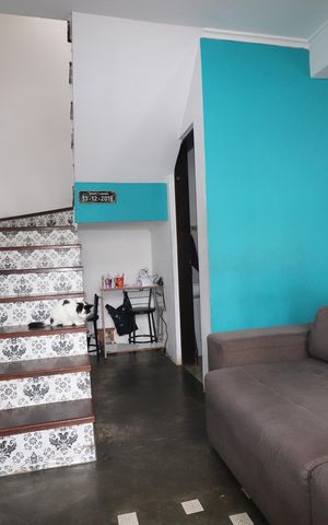 Casa à venda com 60m², 2 quartos e 2 vagasSala