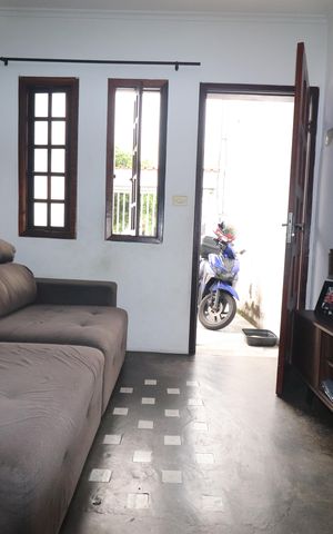 Casa à venda com 60m², 2 quartos e 2 vagasSala