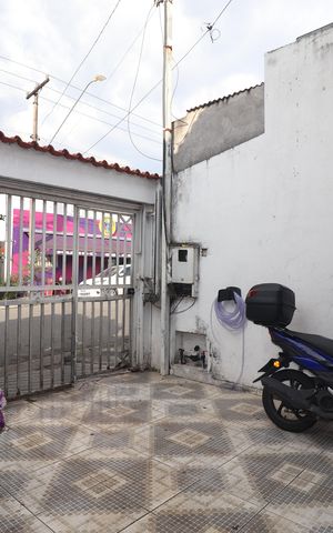Casa à venda com 60m², 2 quartos e 2 vagasGaragem
