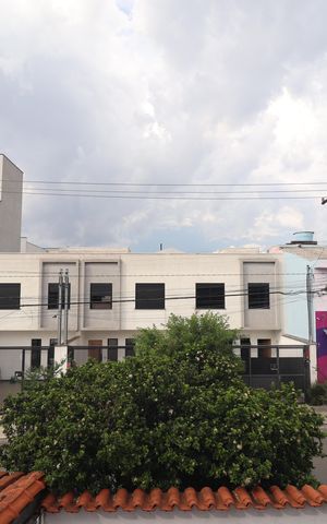 Casa à venda com 60m², 2 quartos e 2 vagasQuarto 2