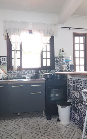 Casa à venda com 60m², 2 quartos e 2 vagasCozinha