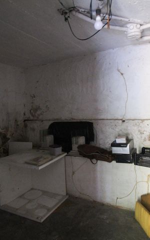 Casa à venda com 316m², 4 quartos e 3 vagas Casa à venda com 316m², 4 quartos e 3 vagasÁrea de Serviço - Area interna