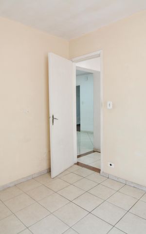 Casa à venda com 316m², 4 quartos e 3 vagas Casa à venda com 316m², 4 quartos e 3 vagasQuarto 1- Suite
