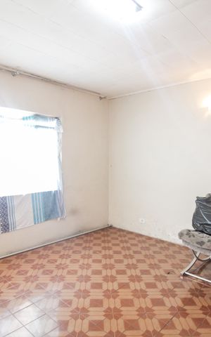 Casa à venda com 316m², 4 quartos e 3 vagas Casa à venda com 316m², 4 quartos e 3 vagasSala