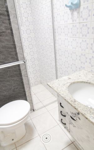 Casa à venda com 316m², 4 quartos e 3 vagas Casa à venda com 316m², 4 quartos e 3 vagasBanheiro 2