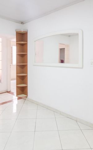 Casa à venda com 316m², 4 quartos e 3 vagas Casa à venda com 316m², 4 quartos e 3 vagasSala 2