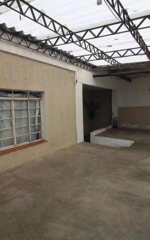 Casa à venda com 316m², 4 quartos e 3 vagas Casa à venda com 316m², 4 quartos e 3 vagasGaragem