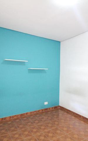 Casa à venda com 316m², 4 quartos e 3 vagas Casa à venda com 316m², 4 quartos e 3 vagasQuarto 2