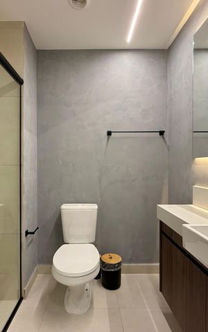 Studio para alugar com 25m², 0 quarto e sem vaga Studio para alugar com 25m², 0 quarto e sem vagaBanheiro