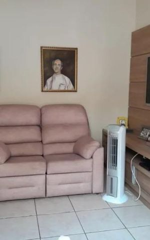 Casa à venda com 218m², 2 quartos e 2 vagas