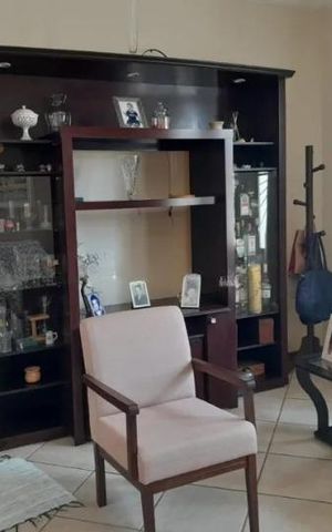 Casa à venda com 218m², 2 quartos e 2 vagas