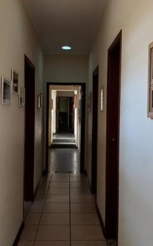 Casa à venda com 218m², 2 quartos e 2 vagas