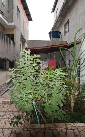 Casa à venda com 400m², 8 quartos e 2 vagas Casa à venda com 400m², 8 quartos e 2 vagasQuintal