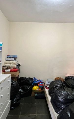 Casa à venda com 180m², 4 quartos e sem vaga Casa à venda com 180m², 4 quartos e sem vaga Quarto 1